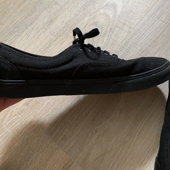 Authentic Vans - Picture 2 of 4